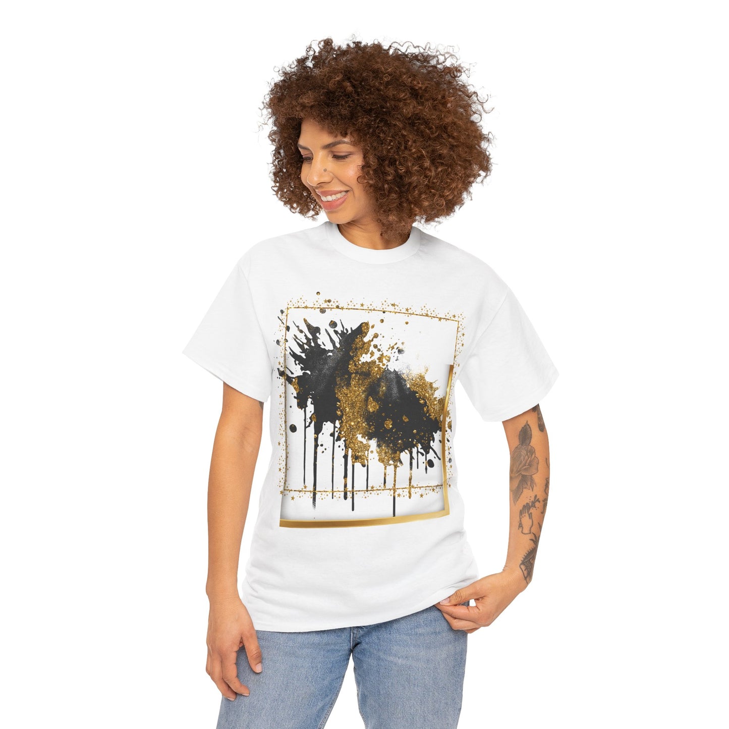 Chic Art-Print Tee, Trendy T-Shirt, Casual Wear.